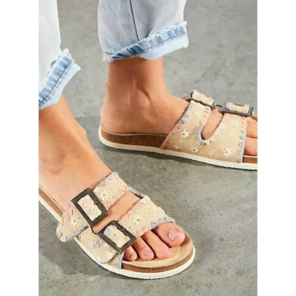 FREE PEOPLE Wildflowers Footbed Embroidered Floral Leather Slide Sandals Size 38 - Picture 3 of 10